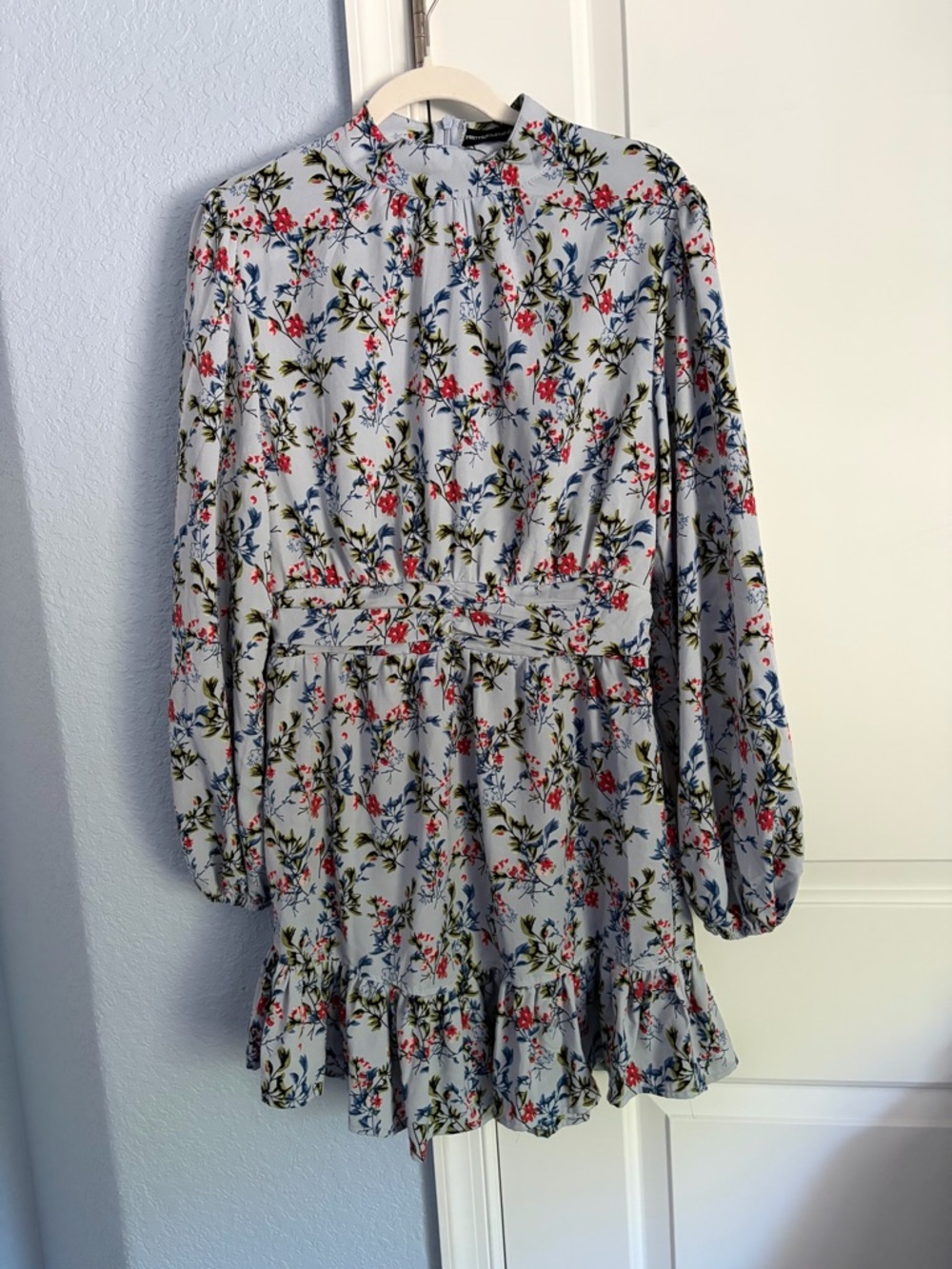 PrettyLittleThing Light Blue Floral Long Sleeve Dress